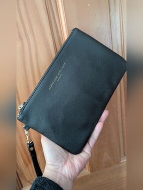 Adrienne Vittadini Black Saffiano Charging  Wristlet/ Wallet